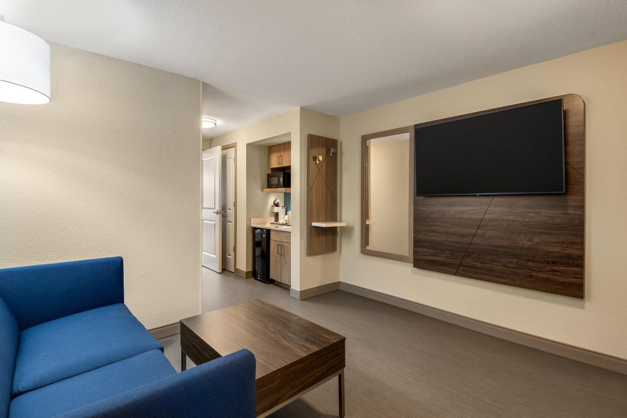 Holiday Inn Express Richmond By Ihg Exterior foto