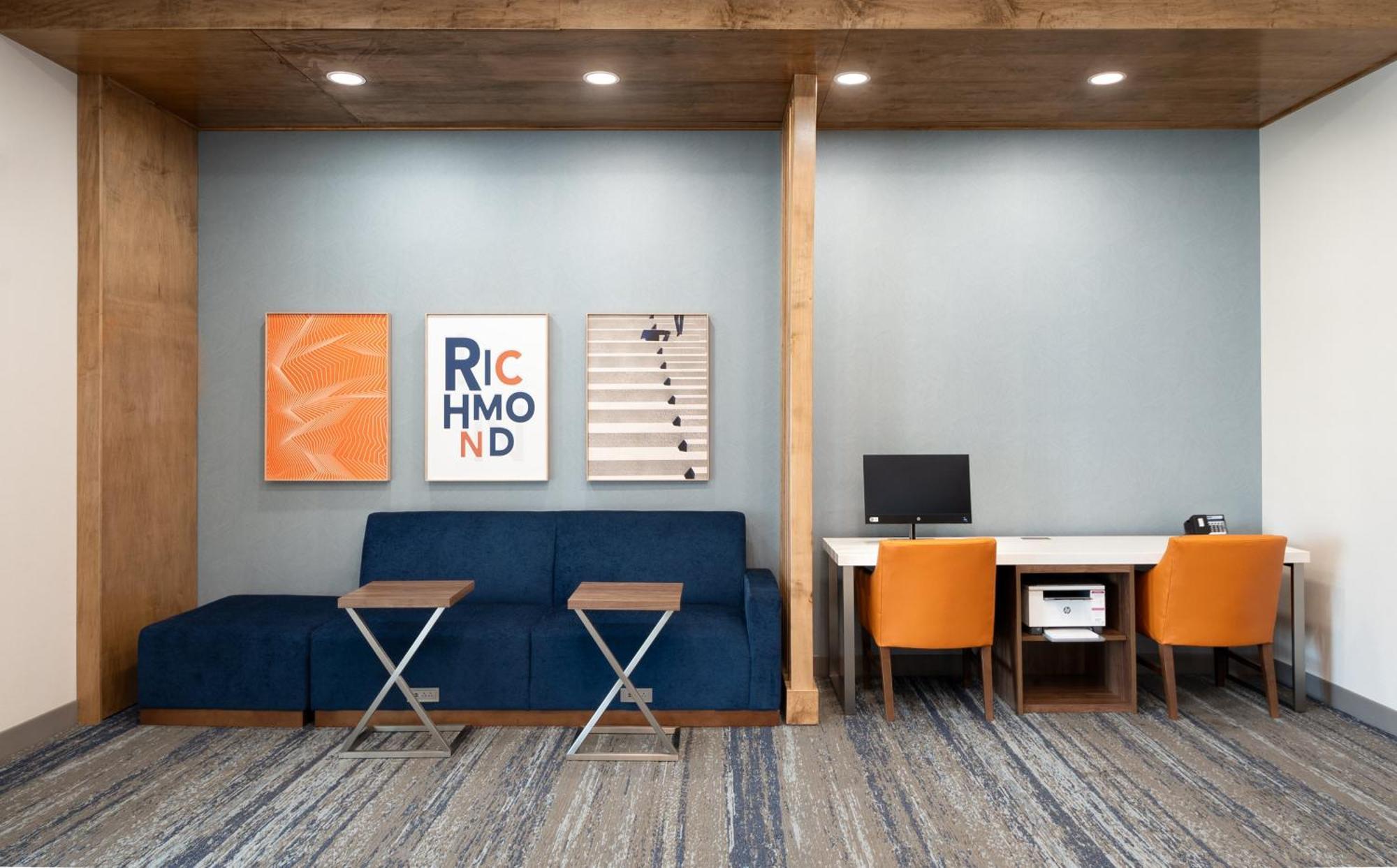 Holiday Inn Express Richmond By Ihg Exterior foto