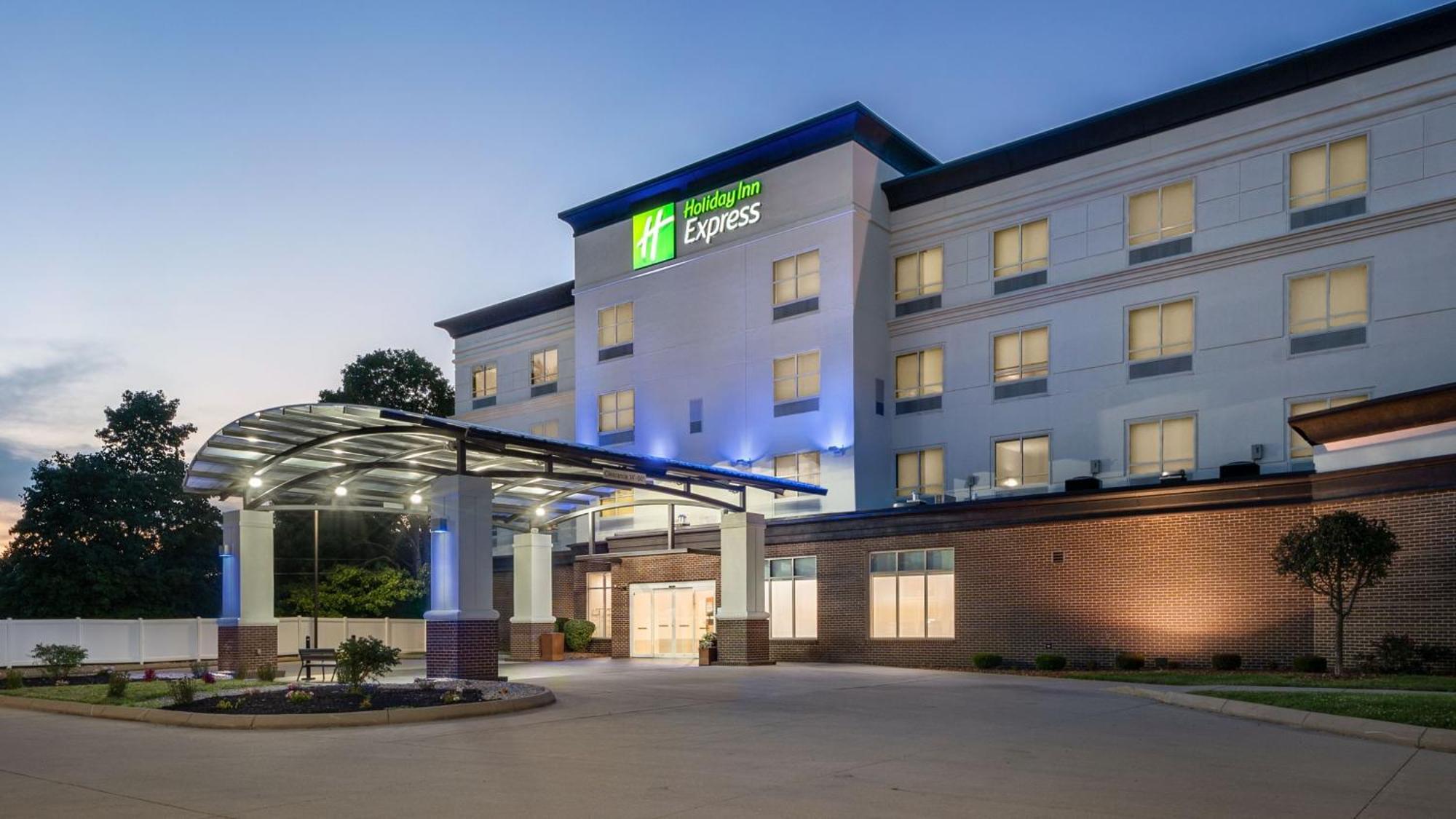Holiday Inn Express Richmond By Ihg Exterior foto