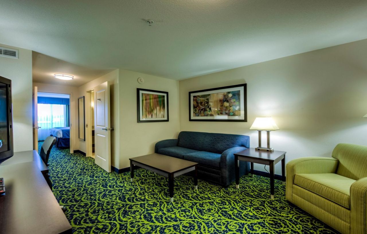 Holiday Inn Express Richmond By Ihg Exterior foto